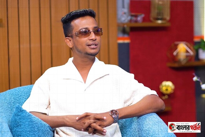 কোন ঘটনার মুখে অপমানিত হতে হয়েছিল তাসরিফ খানকে?