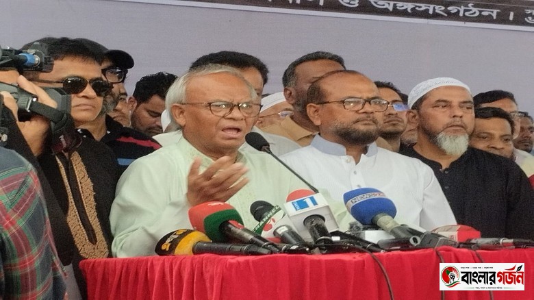 সংবিধান না মেনে জুলাই সনদ বাস্তবায়নের দাবি গায়ের জোরের শামিল: রিজভী